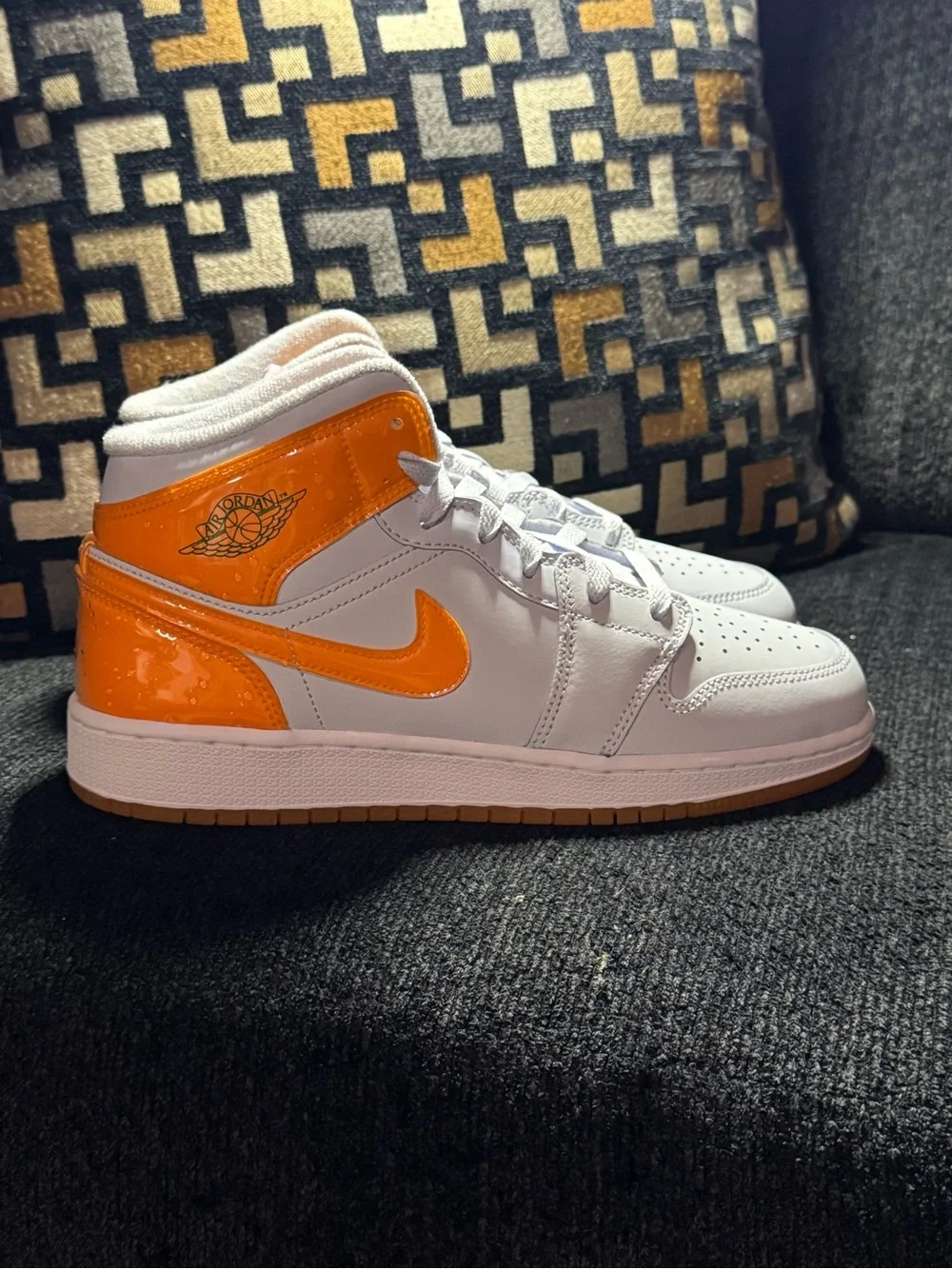 Air Jordan 1 Mid SE 'Gatorade Pack' Boys size 7Y Brand New